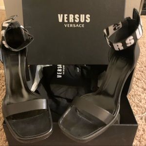 Versus Versace heels blk white name